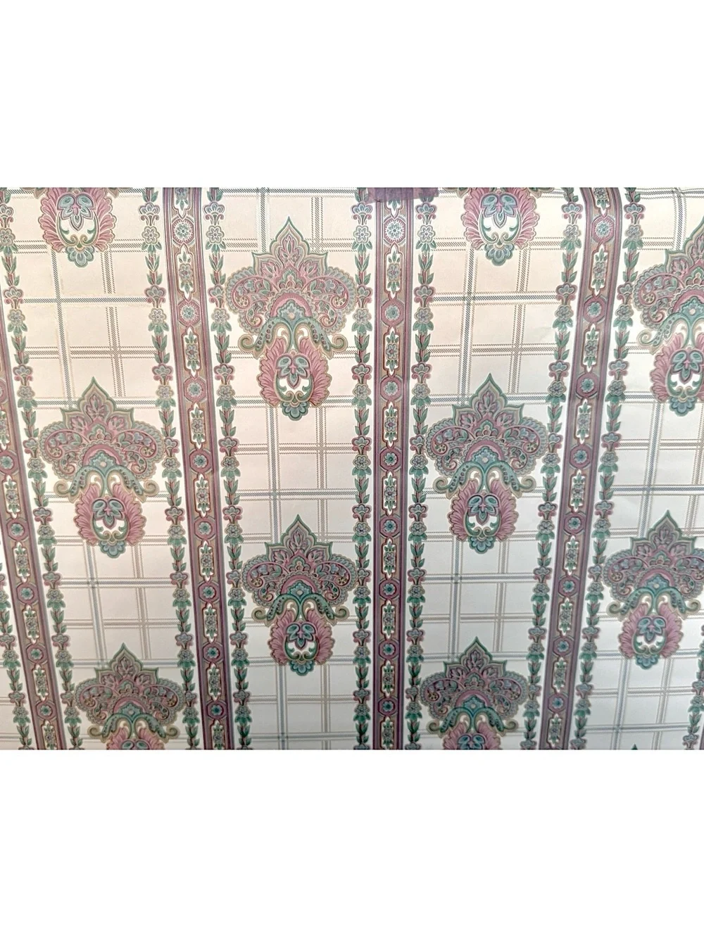Vintage Wallpaper Remnant Floral Pattern Croquette Cottage Floral Retro Paisley